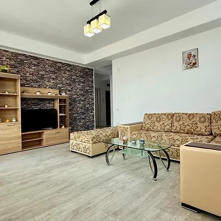 M11 Mamaia